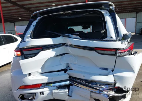 2023 Jeep Grand Cherokee Overland 4X2 z USA, uszkodzony, nr VIN 1C4RJGDG7PC564113